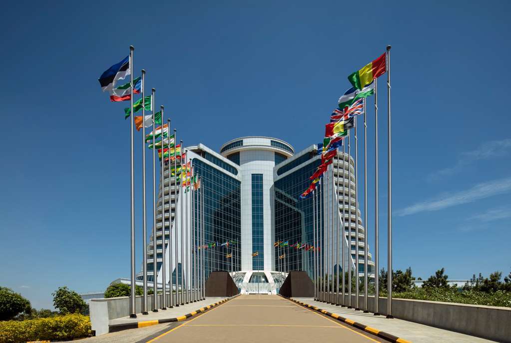 Wyndham Kampala Hotel Exterior photo